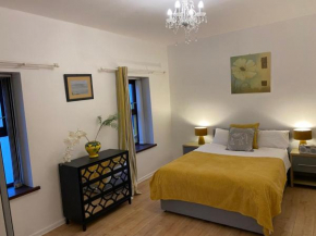 Three Double Bed Townhouse